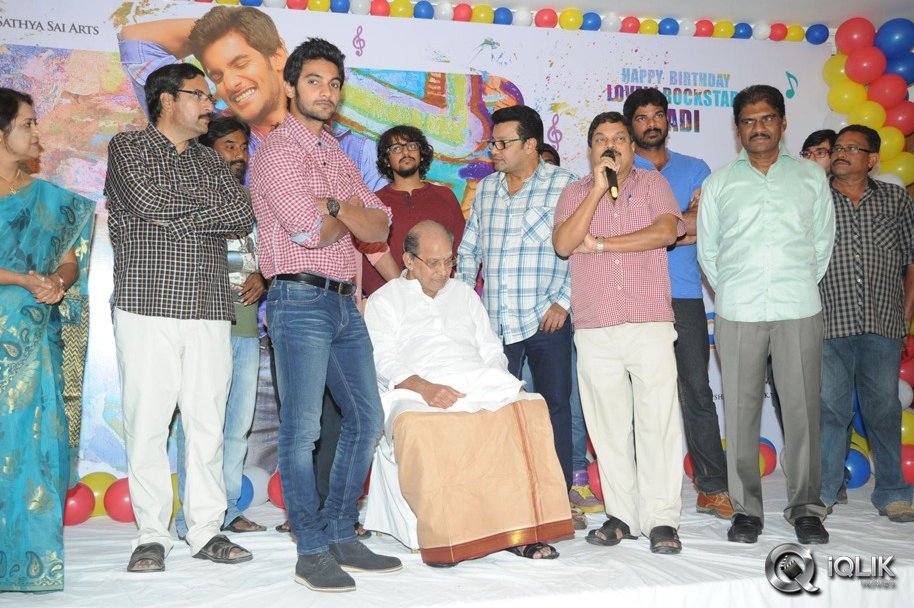 Aadi-Birthday-Celebrations-With-Pyaar-Mein-Padipoyane-Team